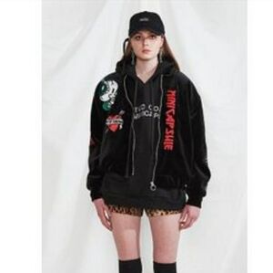 MINI CAPSULE Embroidered Skull Rose Velvet Jacket Size S / M